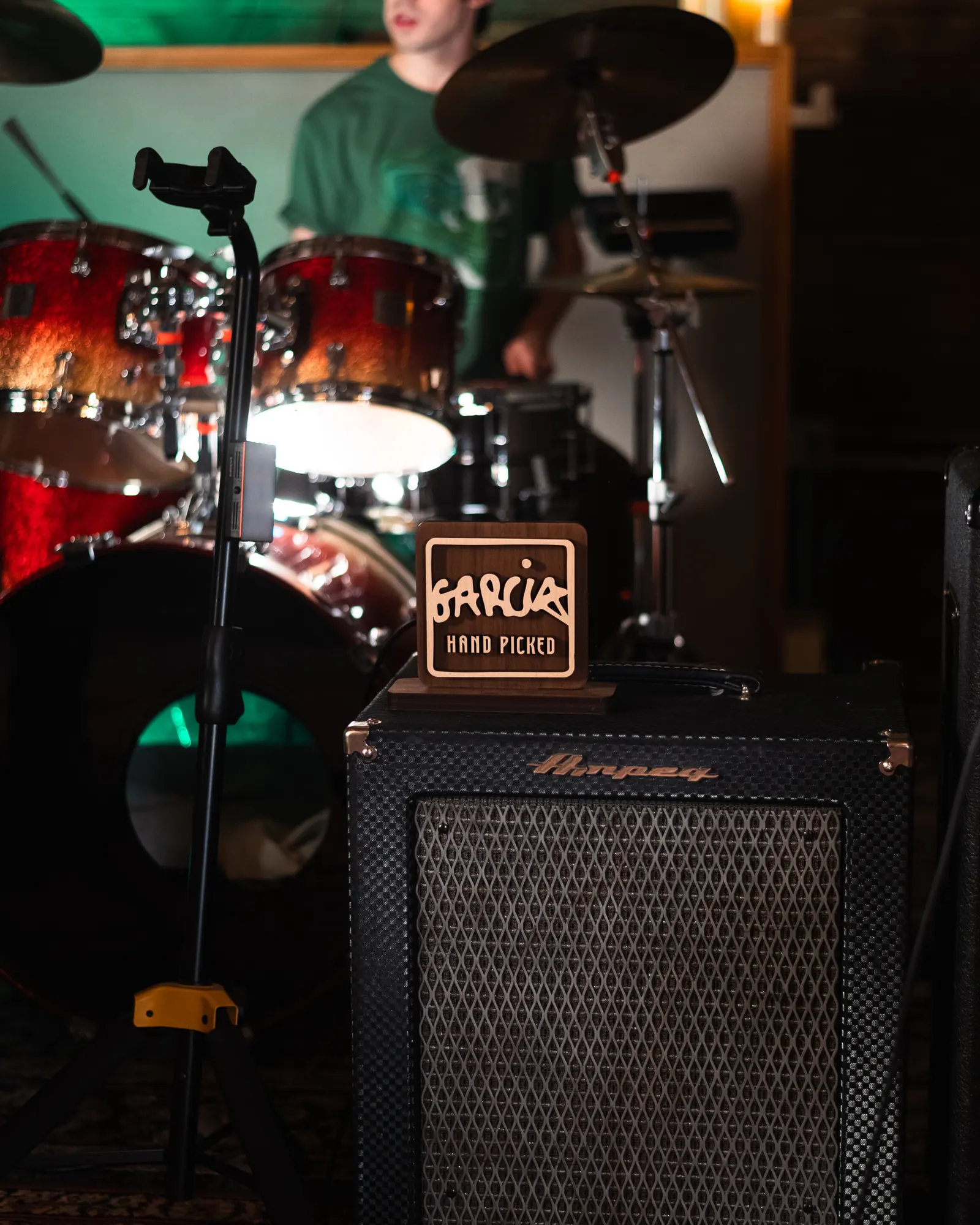Garcia HandPicked: the carved HAND PICKED sign on an Ampeg cabinet